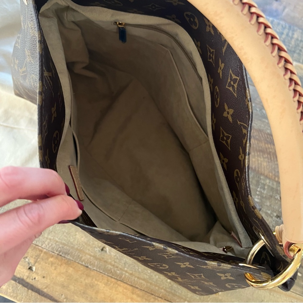 LOUIS VUITTON • Artsy MM purse bag hobo • Authentic • Full Set - Picture 8 of 16